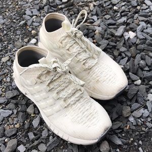 under armour HOVR size 7 sneakers